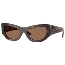 Lade das Bild in den Galerie-Viewer, Sonnenbrille Burberry, Modell: 0BE4450U Farbe: 300273
