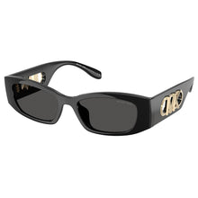 Lade das Bild in den Galerie-Viewer, Sonnenbrille Michael Kors, Modell: 0MK2243U Farbe: 300587
