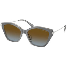 Lade das Bild in den Galerie-Viewer, Sonnenbrille Michael Kors, Modell: 0MK2246U Farbe: 400913
