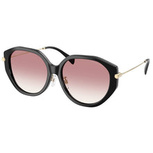 Lade das Bild in den Galerie-Viewer, Sonnenbrille Michael Kors, Modell: 0MK2248D Farbe: 30058D
