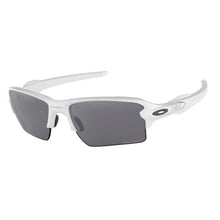 Lade das Bild in den Galerie-Viewer, Sonnenbrille Oakley, Modell: 0OO9188 Farbe: 918876
