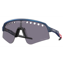 Lade das Bild in den Galerie-Viewer, Sonnenbrille Oakley, Modell: 0OO9465 Farbe: 28
