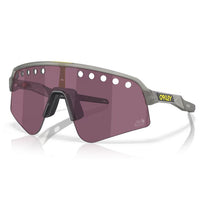 Lade das Bild in den Galerie-Viewer, Sonnenbrille Oakley, Modell: 0OO9465 Farbe: 32
