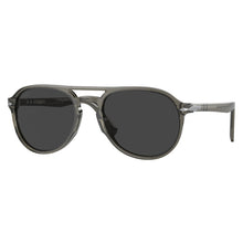 Lade das Bild in den Galerie-Viewer, Sonnenbrille Persol, Modell: 0PO3235S Farbe: 120148
