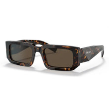 Lade das Bild in den Galerie-Viewer, Sonnenbrille Prada, Modell: 0PR06YS Farbe: 2AU8C1

