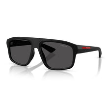 Lade das Bild in den Galerie-Viewer, Sonnenbrille Prada Linea Rossa, Modell: 0PSB02S Farbe: 1BO06F
