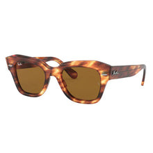 Lade das Bild in den Galerie-Viewer, Sonnenbrille Ray Ban, Modell: 0RB2186 Farbe: 95433
