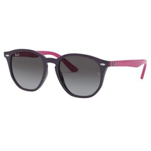 Lade das Bild in den Galerie-Viewer, Sonnenbrille Ray Ban, Modell: 0RJ9070S Farbe: 70218G
