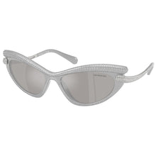 Lade das Bild in den Galerie-Viewer, Sonnenbrille Swarovski Eyewear, Modell: 0SK6038 Farbe: 10596G
