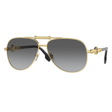 Lade das Bild in den Galerie-Viewer, Sonnenbrille Versace, Modell: 0VE2236 Farbe: 100211

