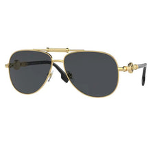 Lade das Bild in den Galerie-Viewer, Sonnenbrille Versace, Modell: 0VE2236 Farbe: 100287
