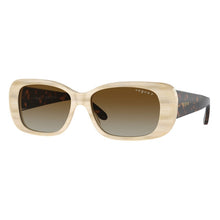 Lade das Bild in den Galerie-Viewer, Sonnenbrille Vogue, Modell: 0VO2606S Farbe: 3078T5
