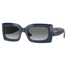 Lade das Bild in den Galerie-Viewer, Sonnenbrille Vogue, Modell: 0VO5526S Farbe: 309511
