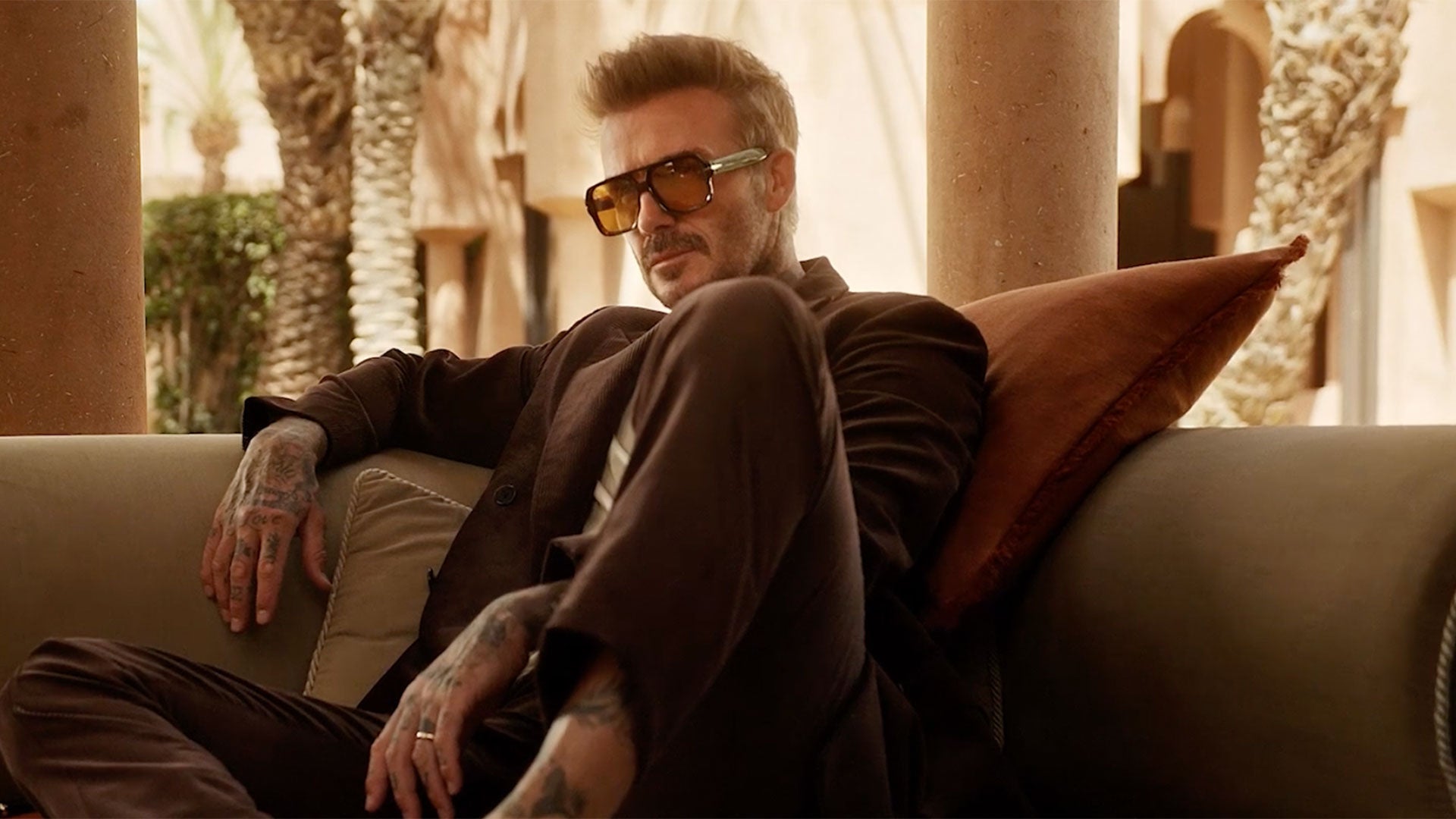 David Beckham Sonnenbrillen aus der David Beckham Eyewear Kollektion – jetzt 50% reduziert