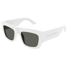 Lade das Bild in den Galerie-Viewer, Sonnenbrille Alexander McQueen, Modell: AM0449S Farbe: 004
