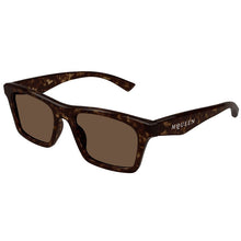 Lade das Bild in den Galerie-Viewer, Sonnenbrille Alexander McQueen, Modell: AM0472S Farbe: 002
