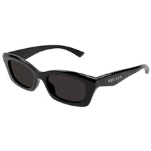 Lade das Bild in den Galerie-Viewer, Sonnenbrille Alexander McQueen, Modell: AM0474S Farbe: 001
