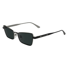 Lade das Bild in den Galerie-Viewer, Sonnenbrille Calvin Klein, Modell: CK24110S Farbe: 001
