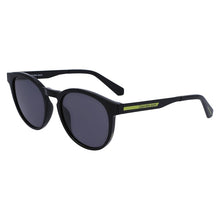 Lade das Bild in den Galerie-Viewer, Sonnenbrille Calvin Klein Jeans, Modell: CKJ22643S Farbe: 001
