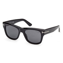 Lade das Bild in den Galerie-Viewer, Sonnenbrille TomFord, Modell: FT1304 Farbe: 01D

