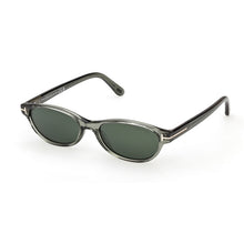 Lade das Bild in den Galerie-Viewer, Sonnenbrille TomFord, Modell: FT1310 Farbe: 93N
