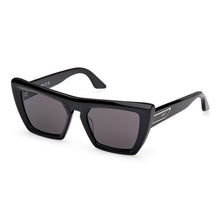 Lade das Bild in den Galerie-Viewer, Sonnenbrille GCDS, Modell: GD0065 Farbe: 01A
