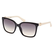 Lade das Bild in den Galerie-Viewer, Sonnenbrille Guess, Modell: GU7865 Farbe: 05B
